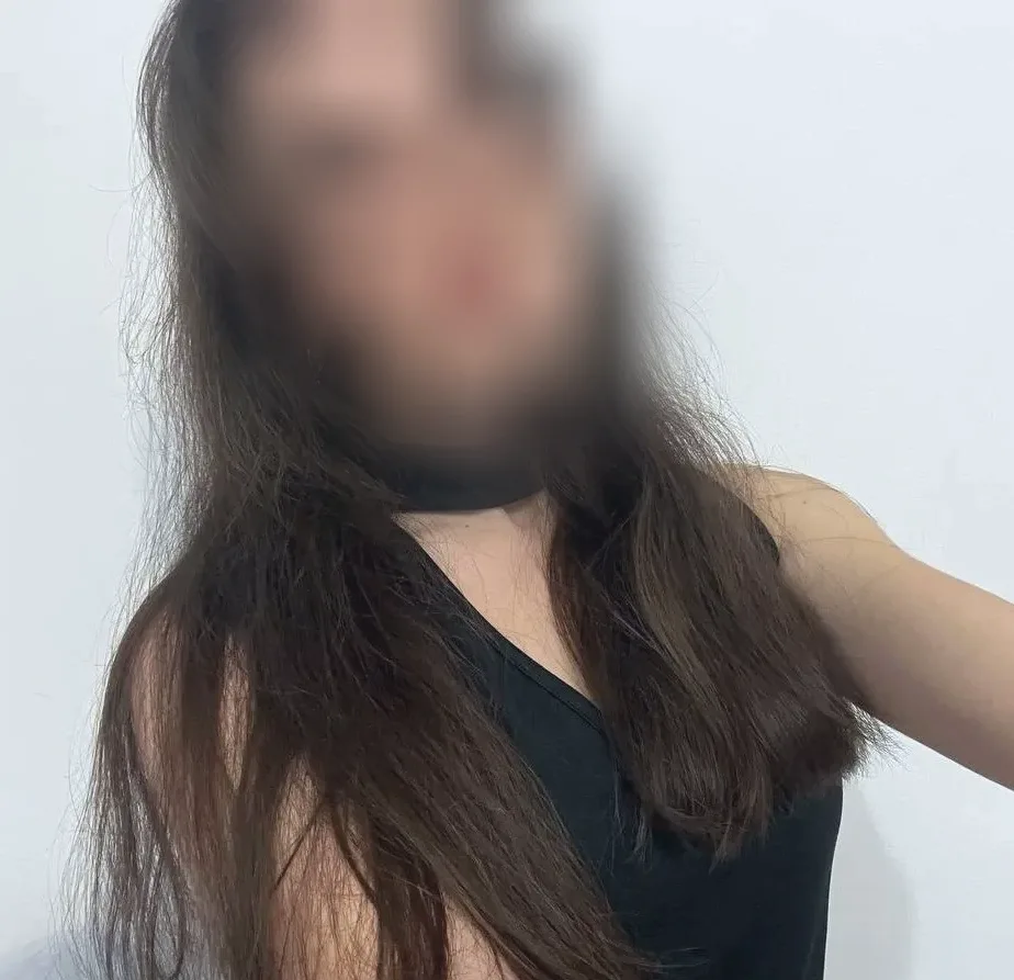Nina, 32