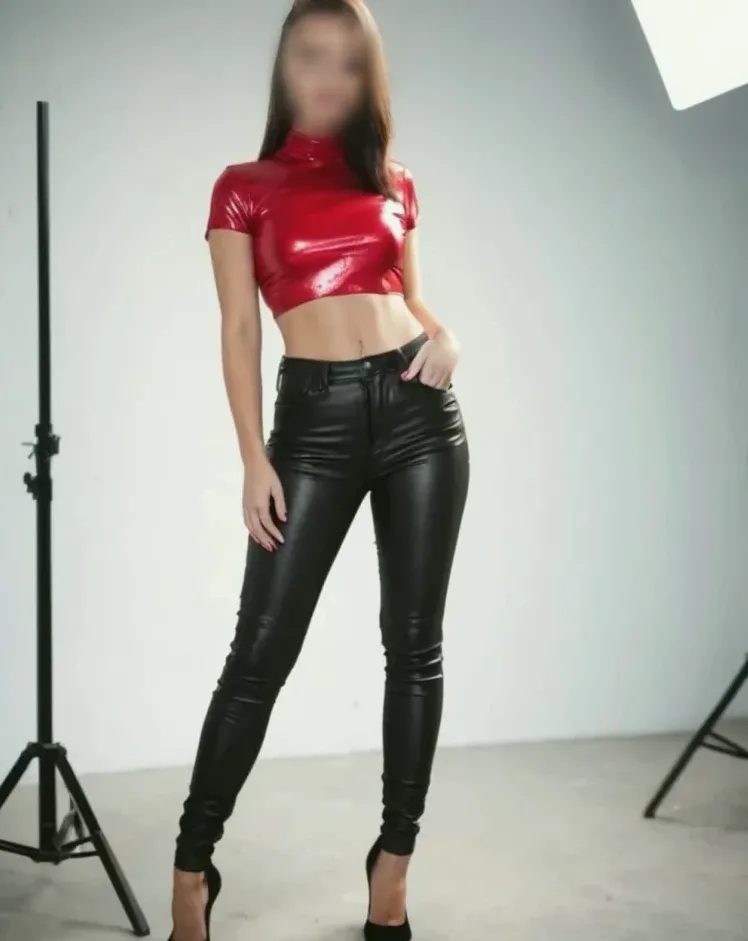 Ramona, 29